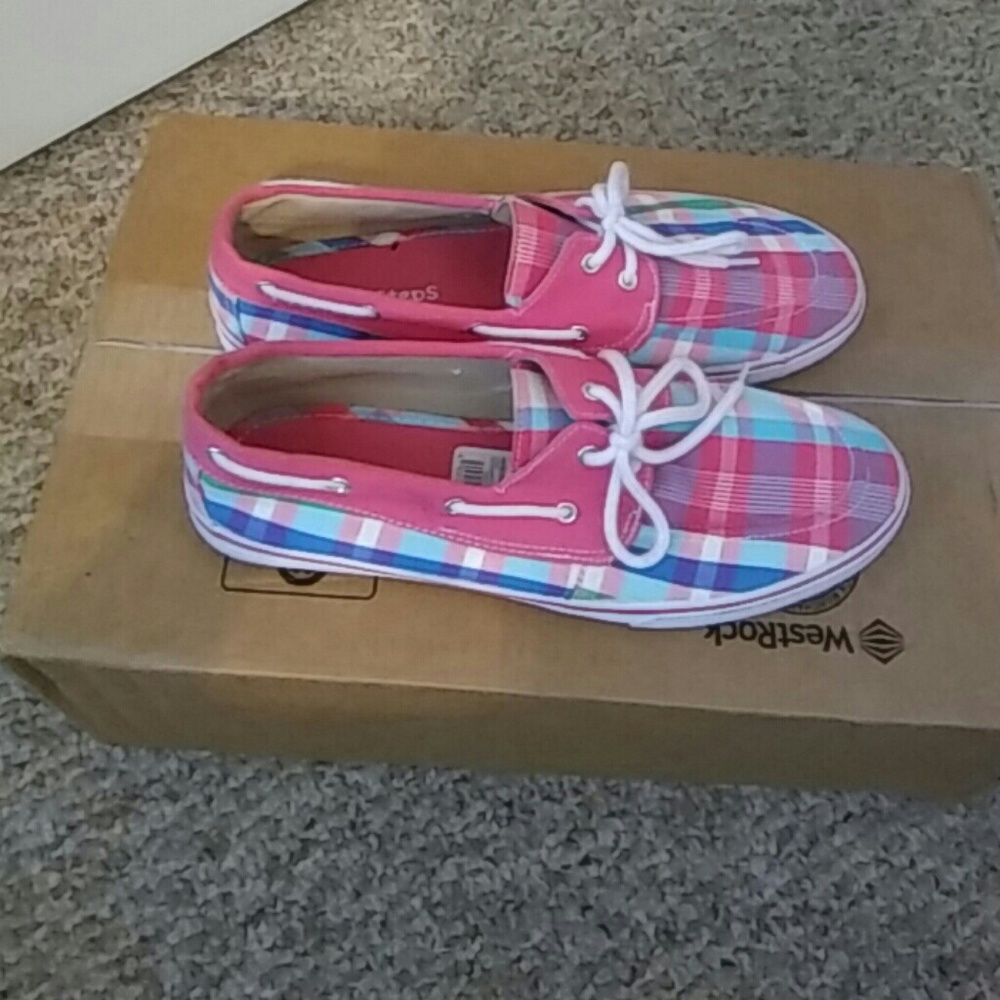 Shoes - Picture 3 of 3