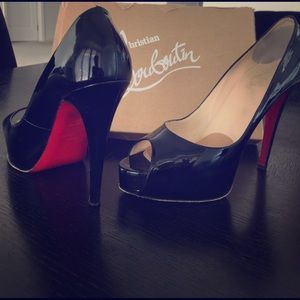 Peep Toe Patent Leather Louboutin