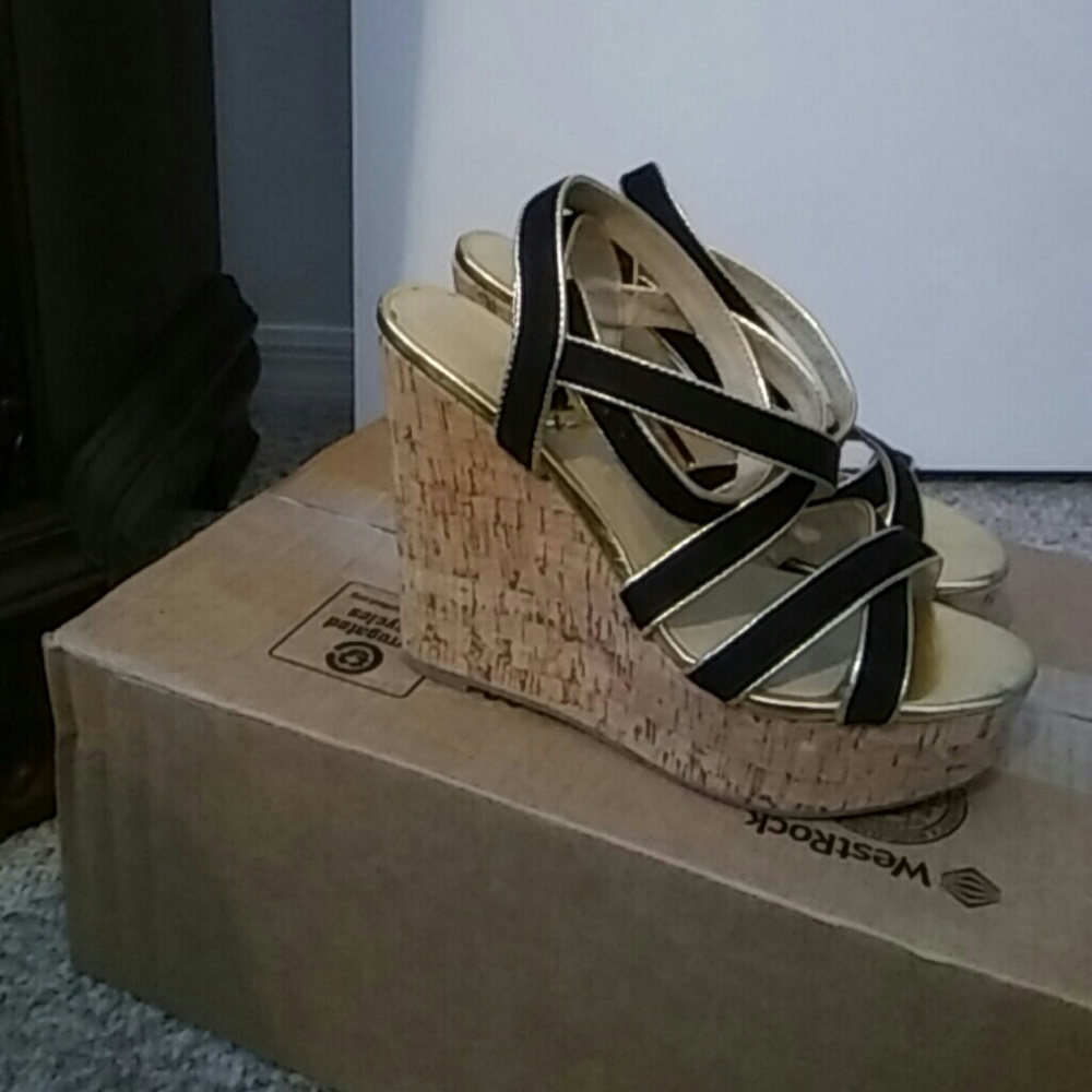 Shoes - Picture 2 of 3