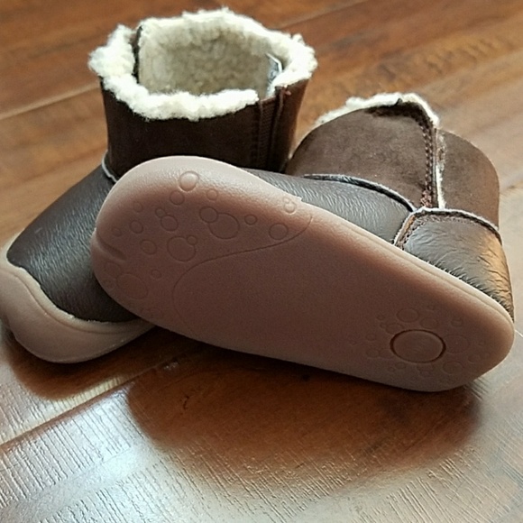 Carters every step stage 1 booties - Picture 2 of 4