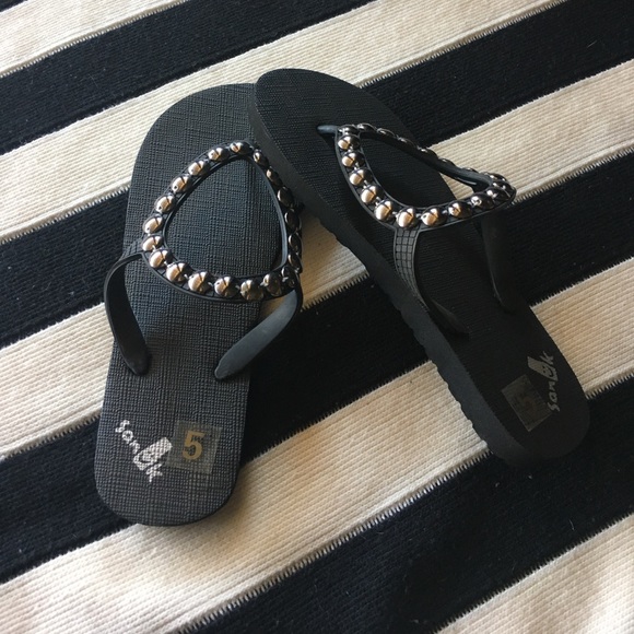 Sanuk Shoes - Girls Sanuks