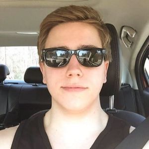 Meet your Posher, Grant