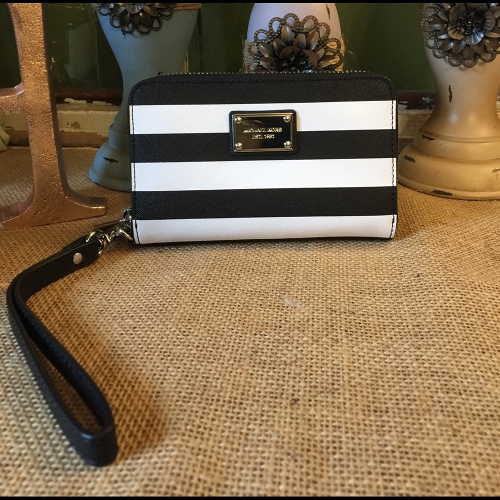 Michael Kors Wristlet