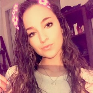 Meet your Posher, Michaela