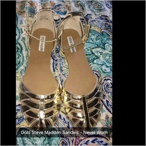 Size 8.5 Gold Steve Madden Sandals