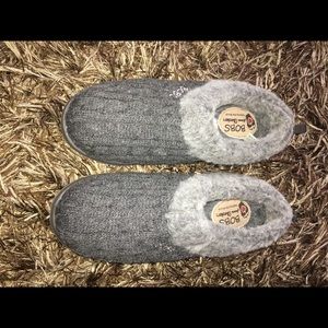 NWOT Gray Skechers Bobs Keepsakes
