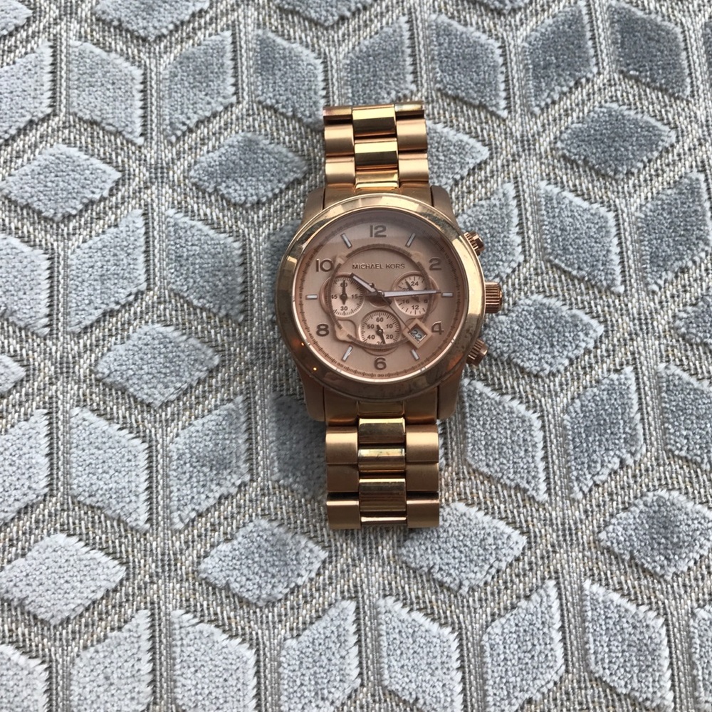 Michael Kors rose-gold large frame watched!