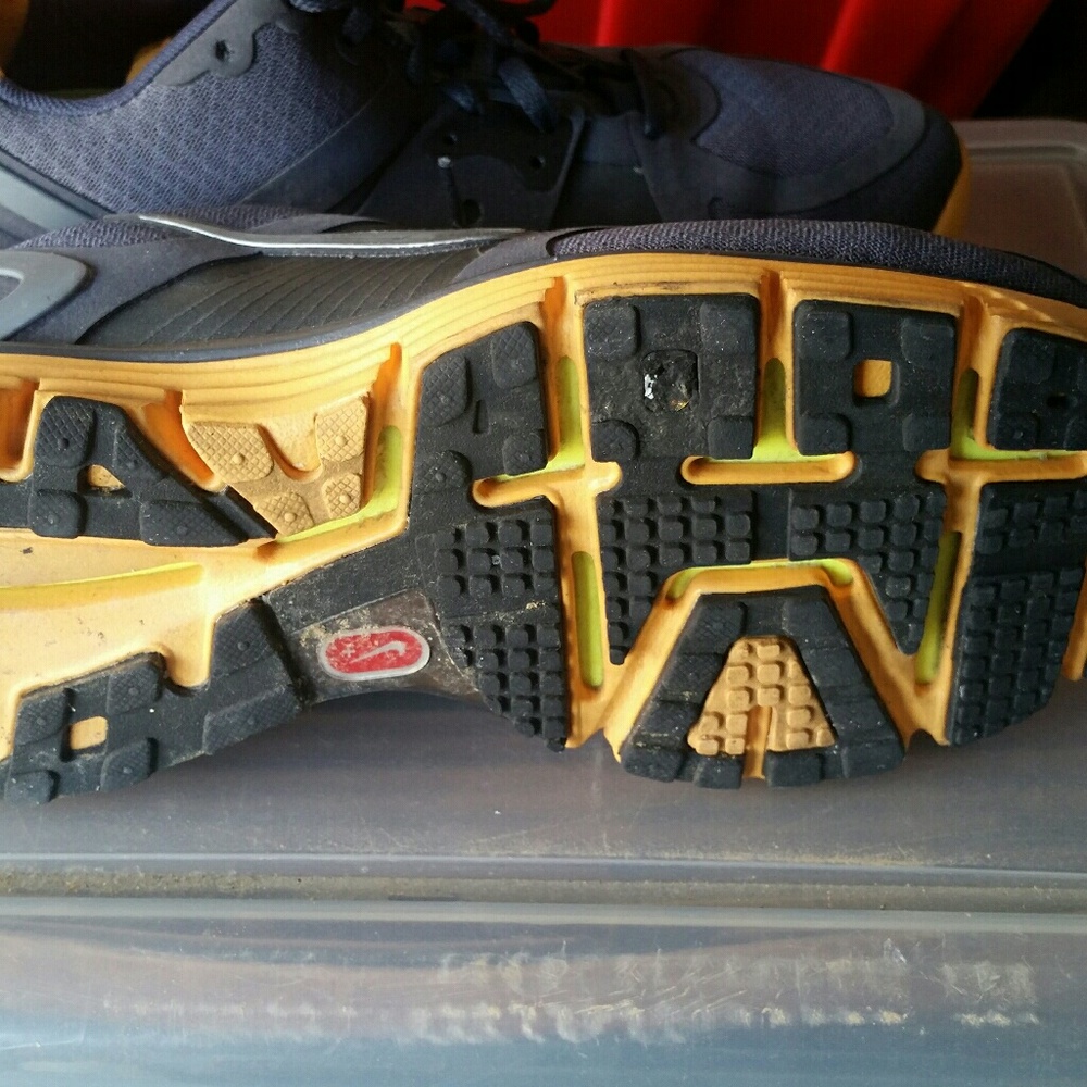 Nike - Picture 2 of 3