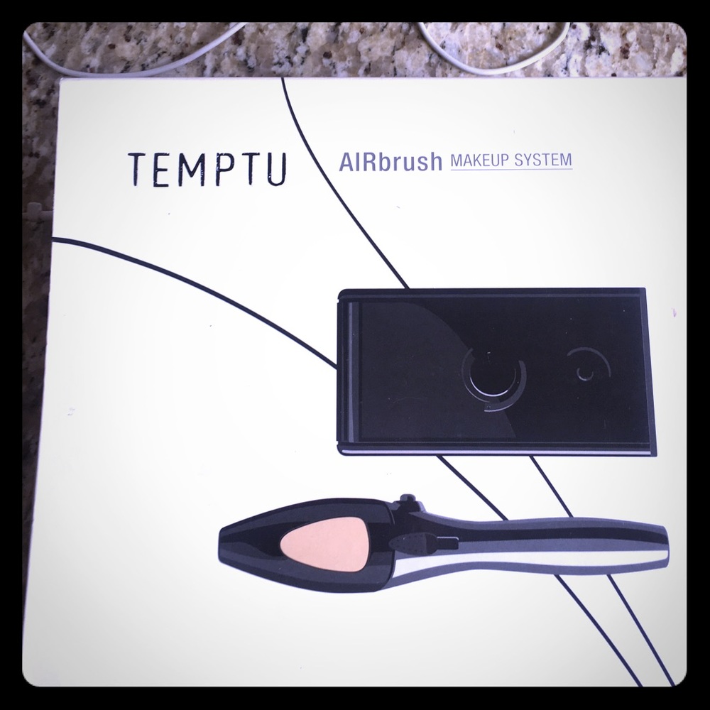 TEMPTU airbrush makeup system 💜