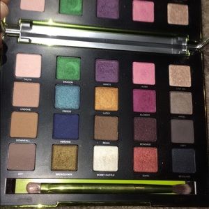 Limited edition Urban Decay vice 3 palette