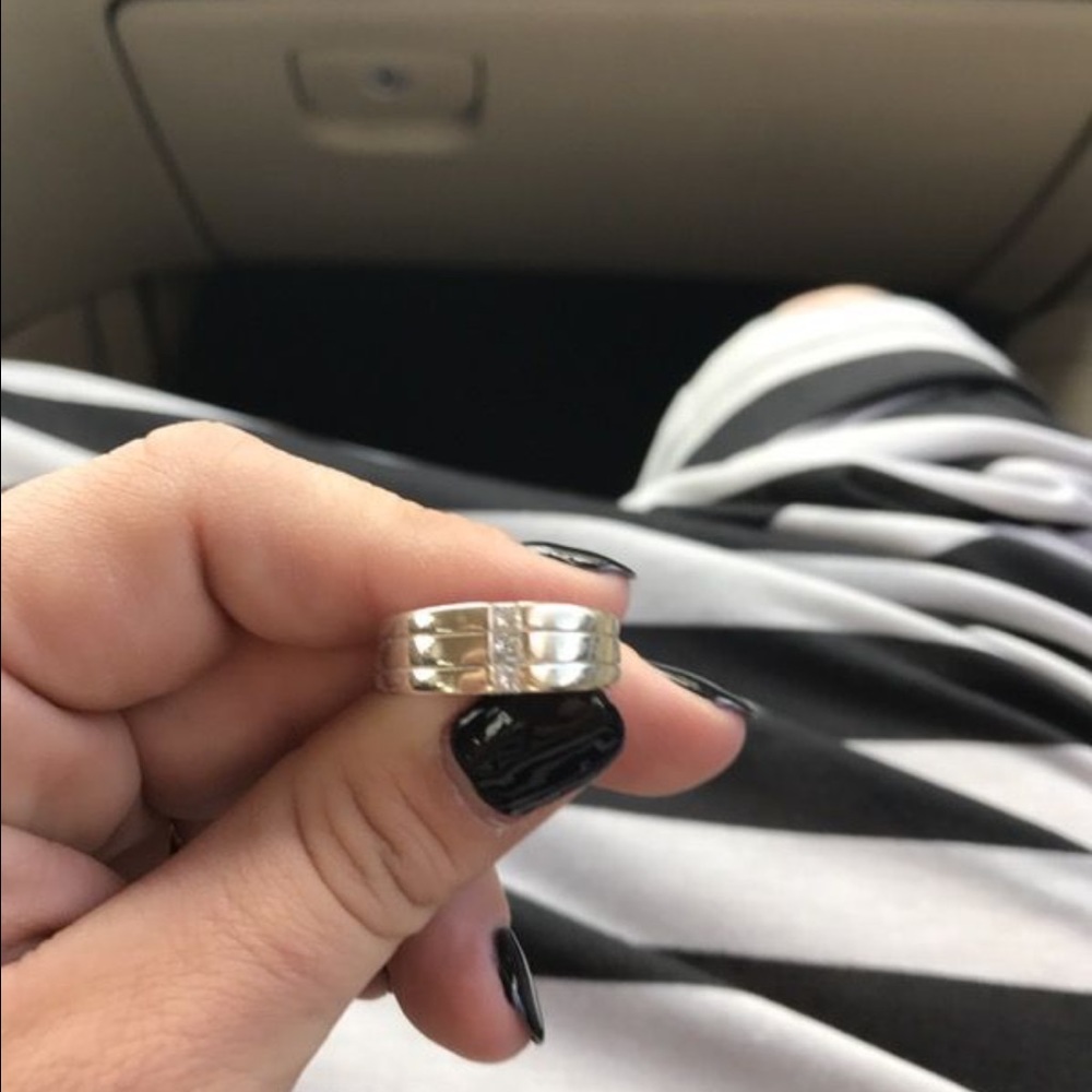 Men's 14 k white gold wedding band