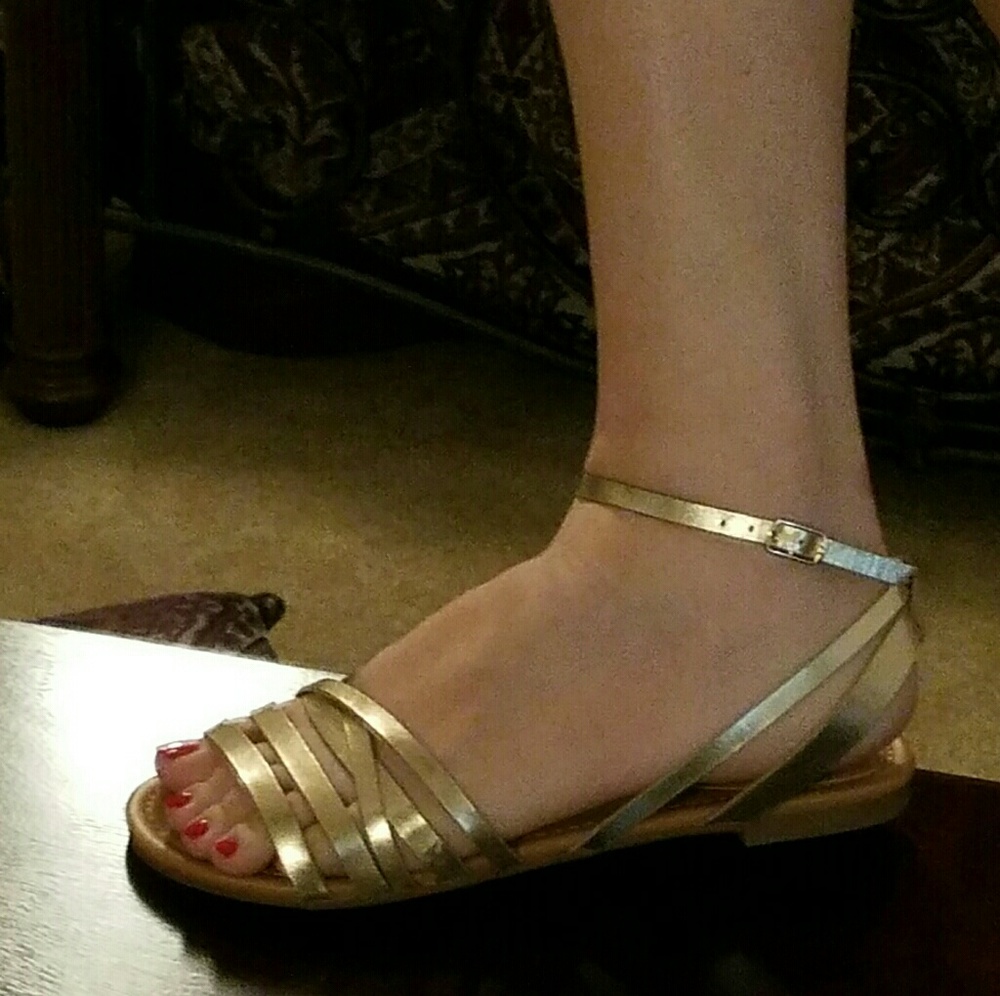 New with box gold sandals sz8