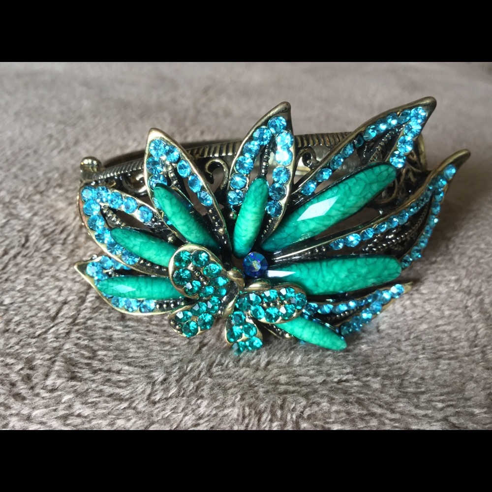 Turquoise/green bangle bracelet