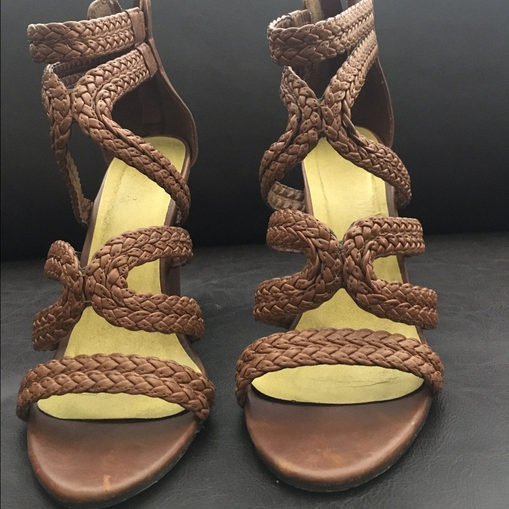 Brown Wedges