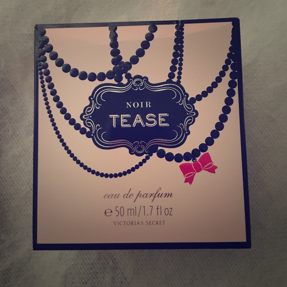 Victoria's Secret Noir Tease