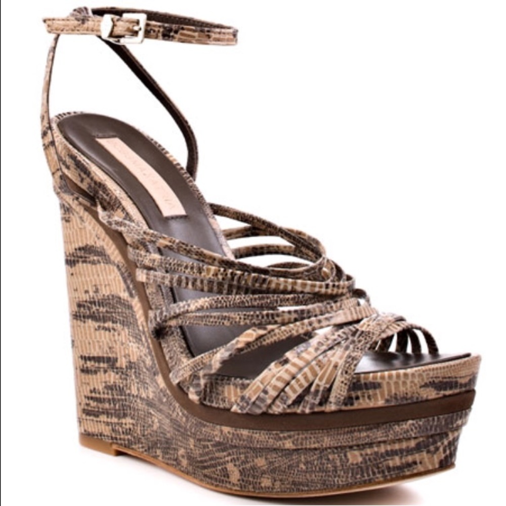 Mushroom Cashew Laurol Wedge