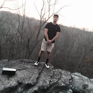 Meet your Posher, Luis