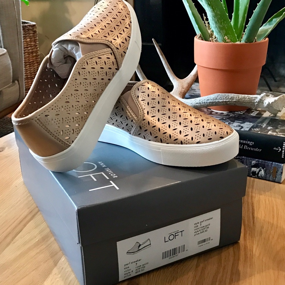 LOFT Ann Taylor perf sneaker