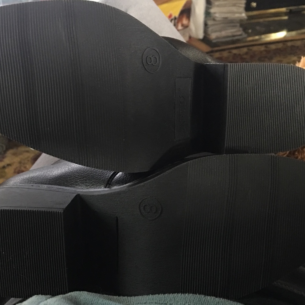 Apt 9 Black Block Heel Ankle Booties Size 8 - Picture 4 of 4