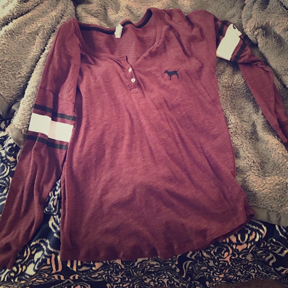 🚫SOLD ON MERC🚫 Victoria's Secret long sleeve