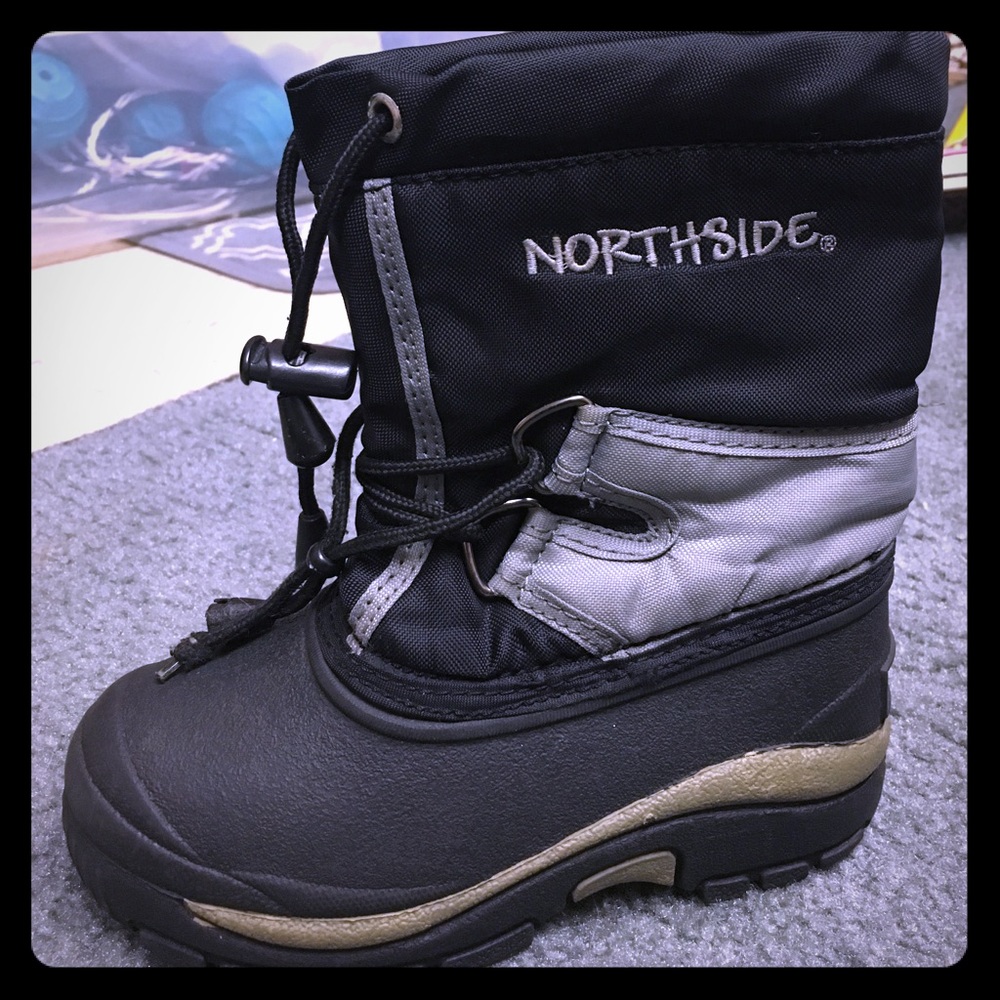 (Kids) Northside snowboots., size 11
