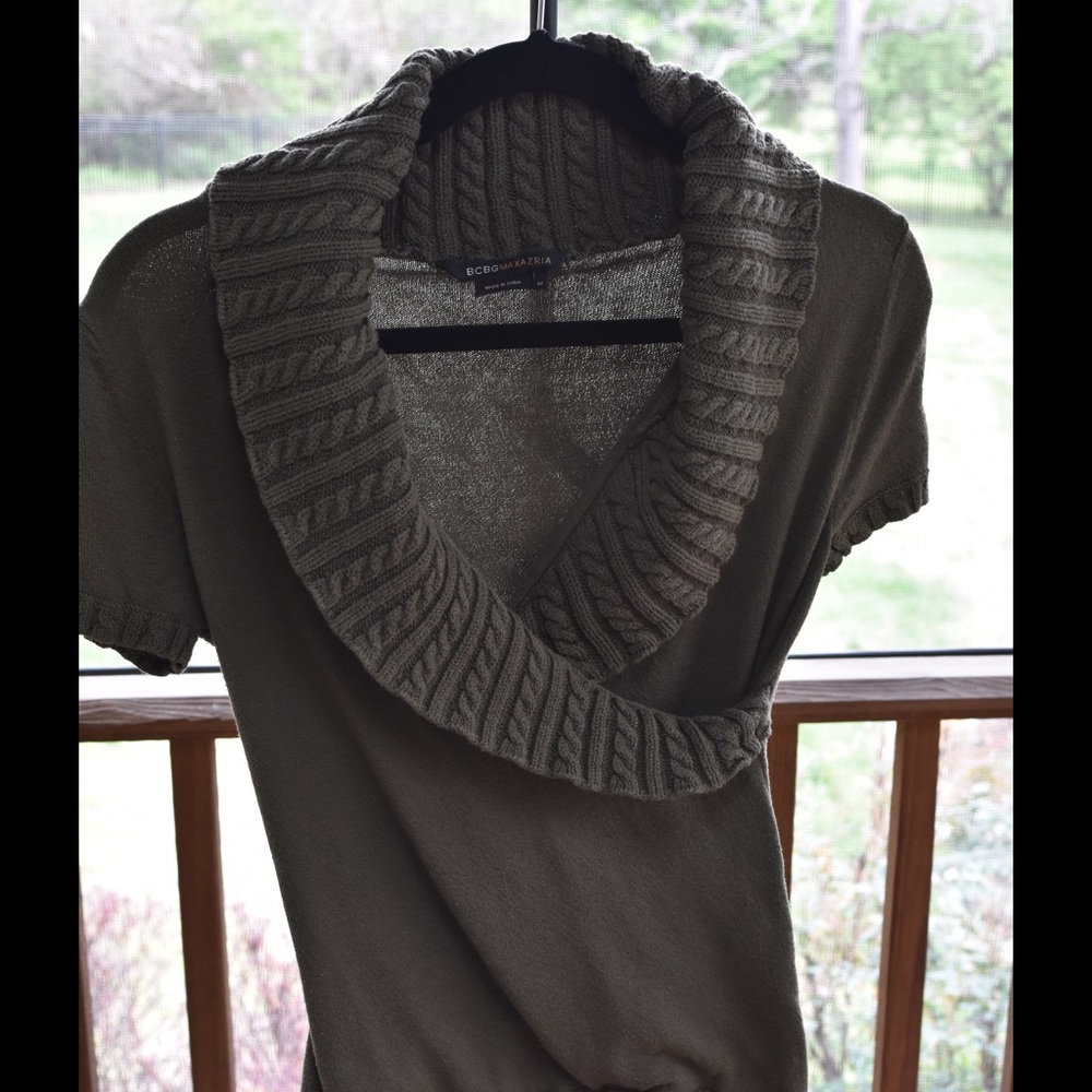 BCBG short sleeved sweater