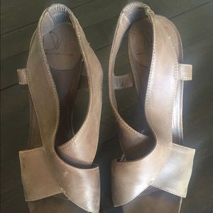 Grey Leather DVF Platform Sandal size 7.5