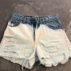 Classic Cut off Acid Wash High Waisted Levi's