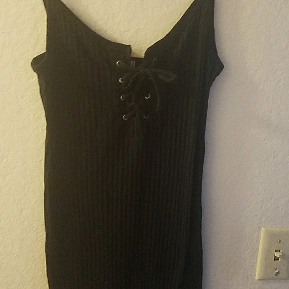 Dress - Picture 2 of 4