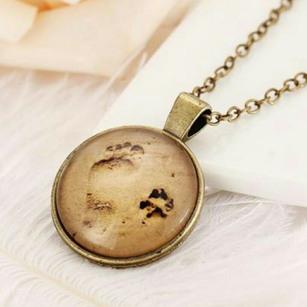 You Stand By Me Paw Print Pendant - Picture 3 of 6