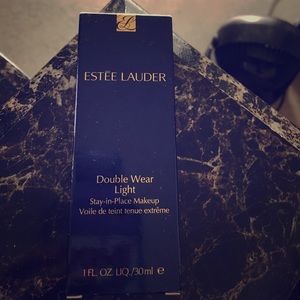 Estee Lauder Double Wear Light Foundation