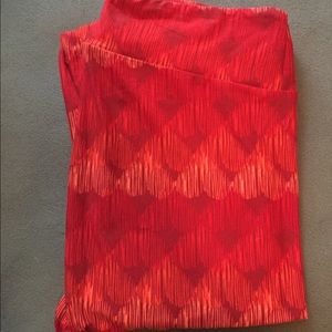 NWT LuLaRoe Red Valentines Heart Leggings - NEW