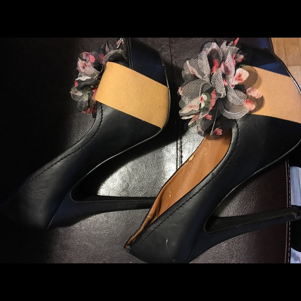 DOLCE HIGH HEEL FLOWER UNIQUE SHOE