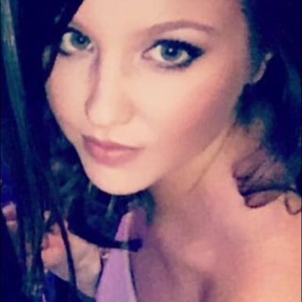 Meet your Posher, Angelina