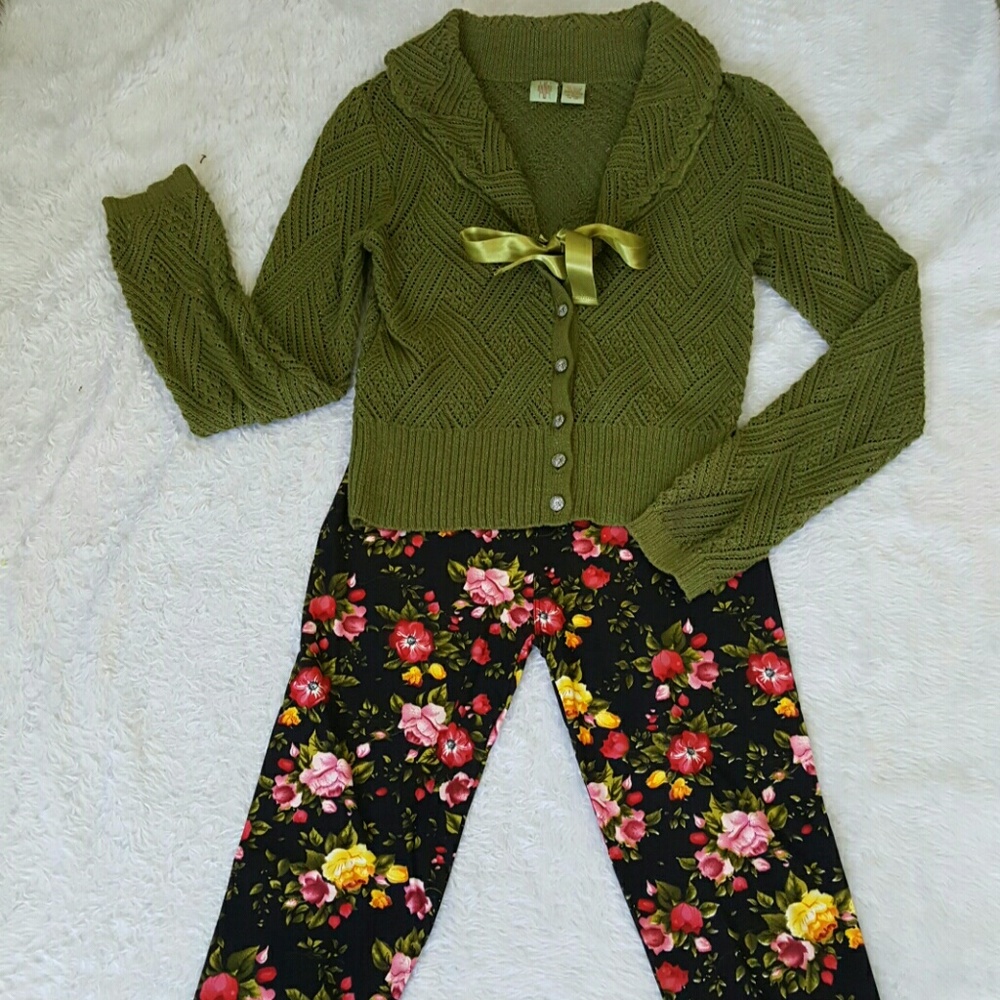 NWT!! Super Soft brushed flower print leggings - Picture 5 of 6