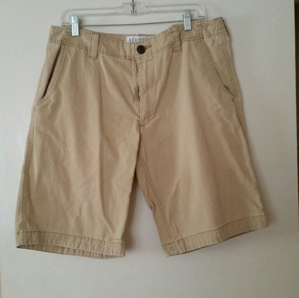 Aeropostale Men's flat front khaki  shorts