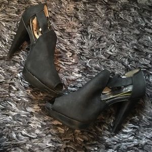 Peep-Toe Michael Kors Heels