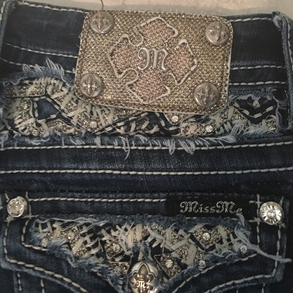 ✨Gold like new Miss Me Bootcut✨ - Picture 3 of 5