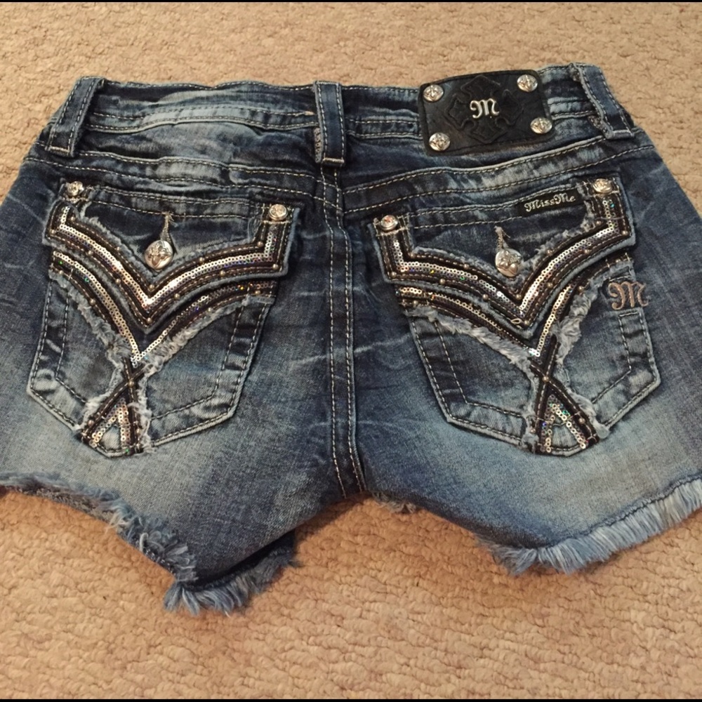 Miss Me shorts size 28