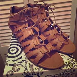 Lace up sandals, brown, size 8, Brash