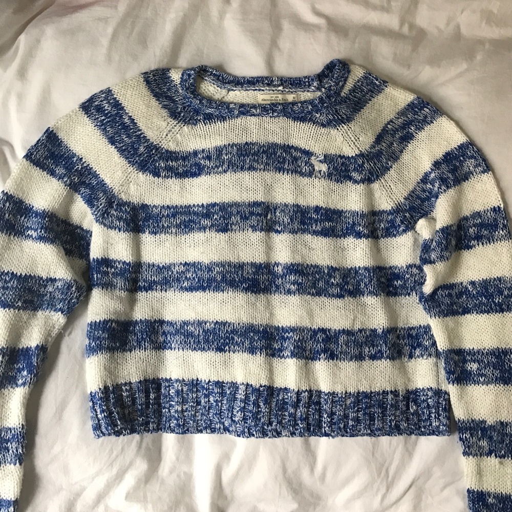 Abercrombie cropped knit sweater
