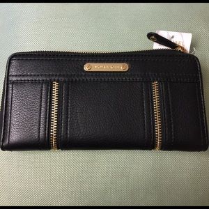 Sold: NWT Women's Michael Kors Black Wallet