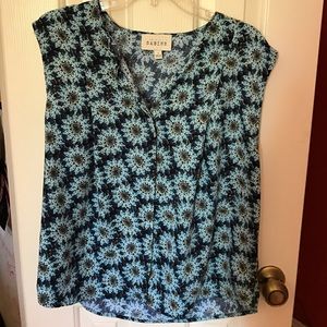 Sabine for Piperlime blue sunflower top small