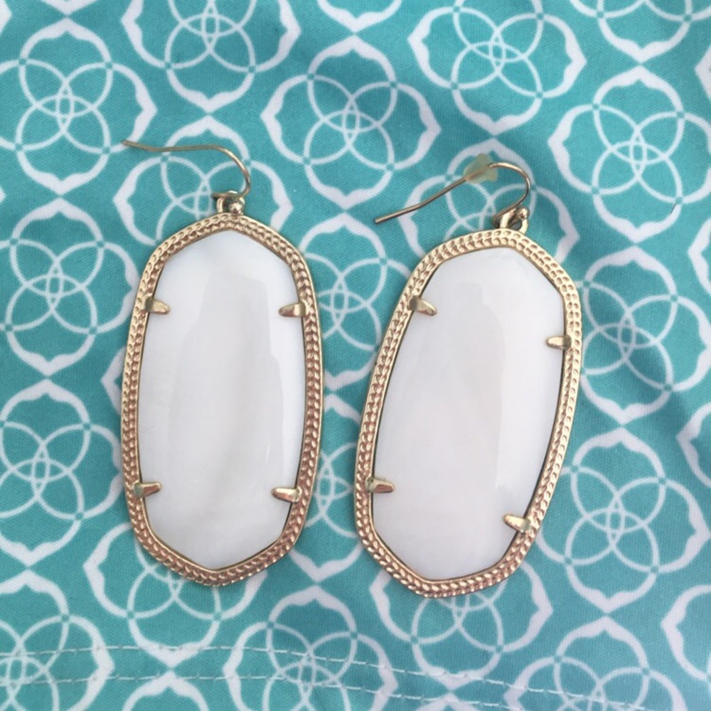 Kendra Scott Danielle earrings
