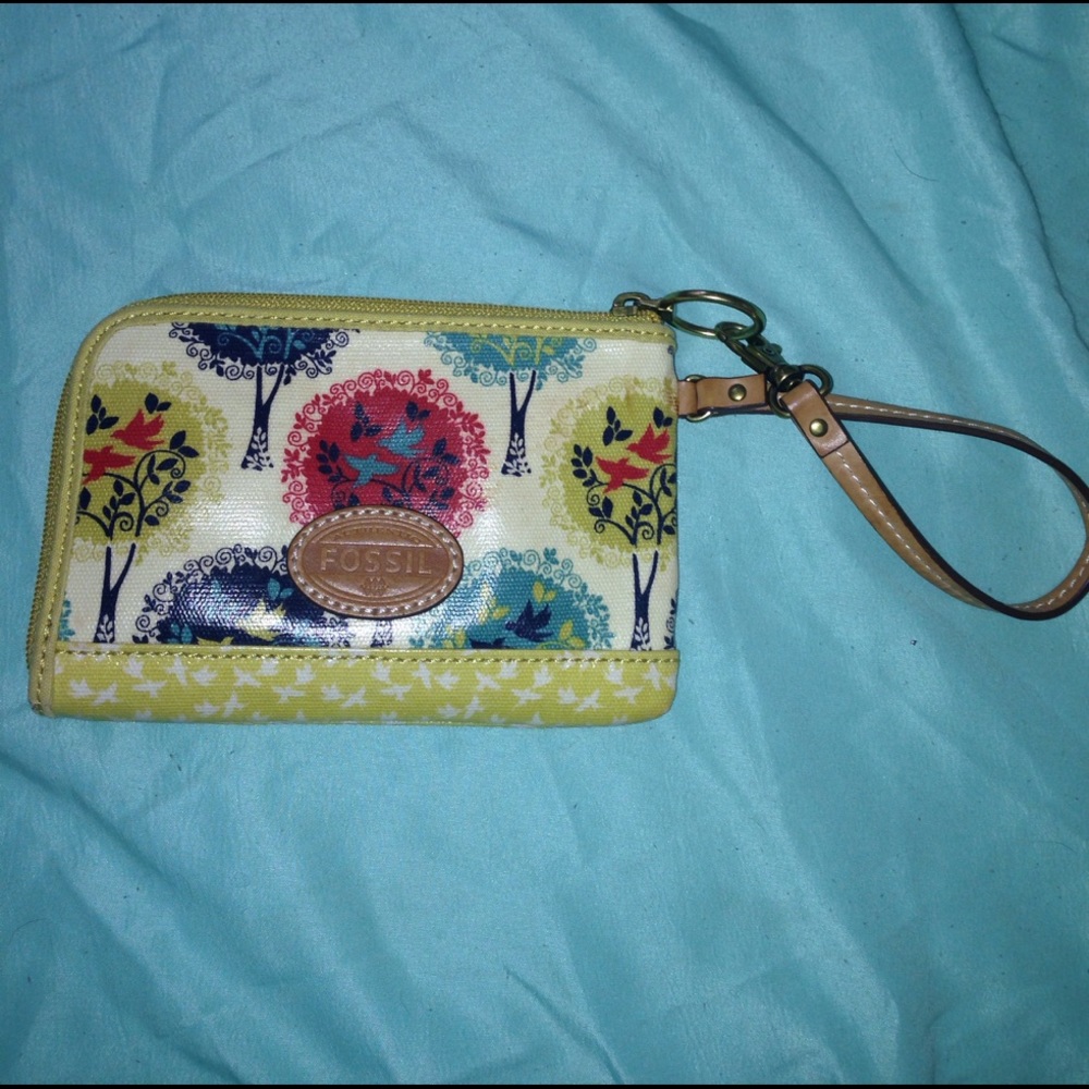 FOSSIL wristlet