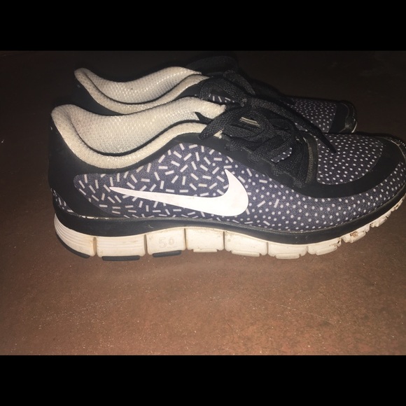 Women's Nike - Picture 3 of 3