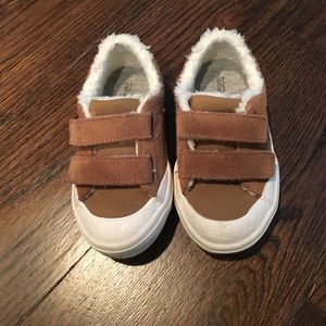 Zara baby shearling sneakers size 7 toddler