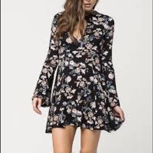 💜 2 for $10! NWT!! Full Tilt keyhole fit & flare