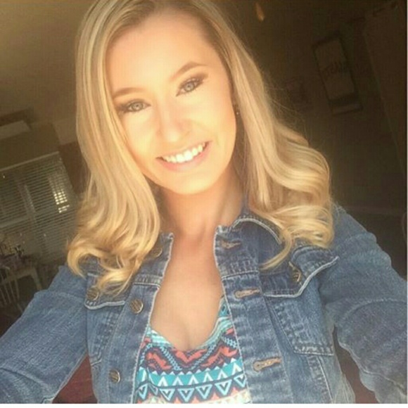 Meet your Posher, Brittany - Picture 2 of 3