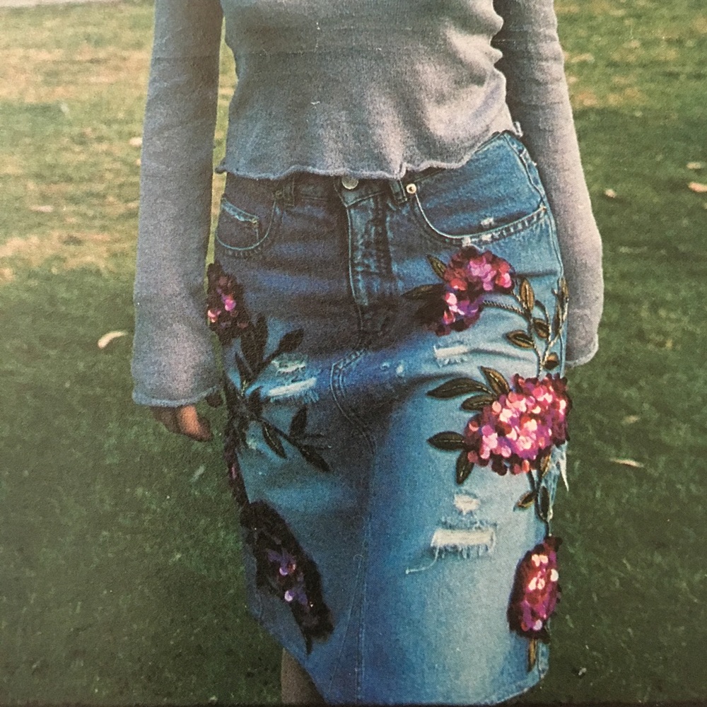 Hand embroidered and embellished denim skirt - Picture 5 of 5